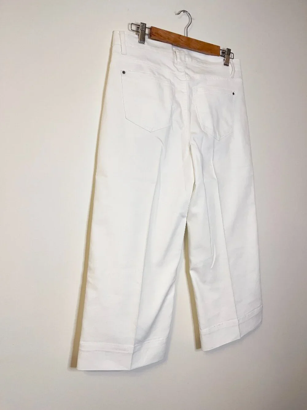 Curve Appeal White High Rise Wide Leg Crop Jeans Women's Size 10/30 Stretch